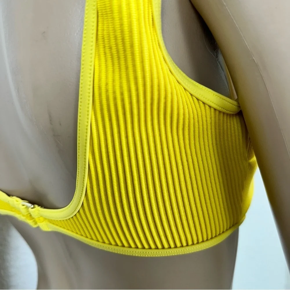 Hollister Yellow Ribbed Bikini Top siz M